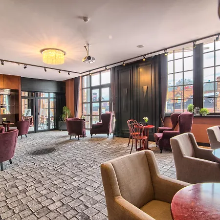 Hanza Hotel