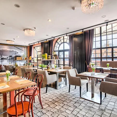 Hanza Hotel